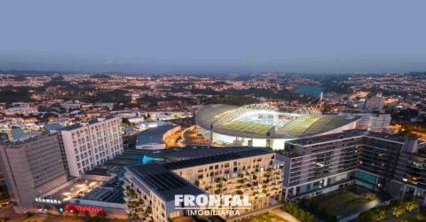 T1 - Terraço com 39,50m2, panorâmico, com cobertura.