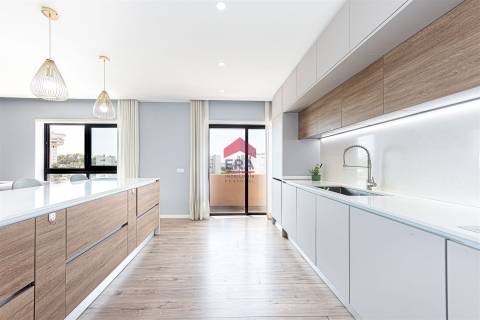 Apartamento T5 Venda em Faro (Sé e São Pedro),Faro