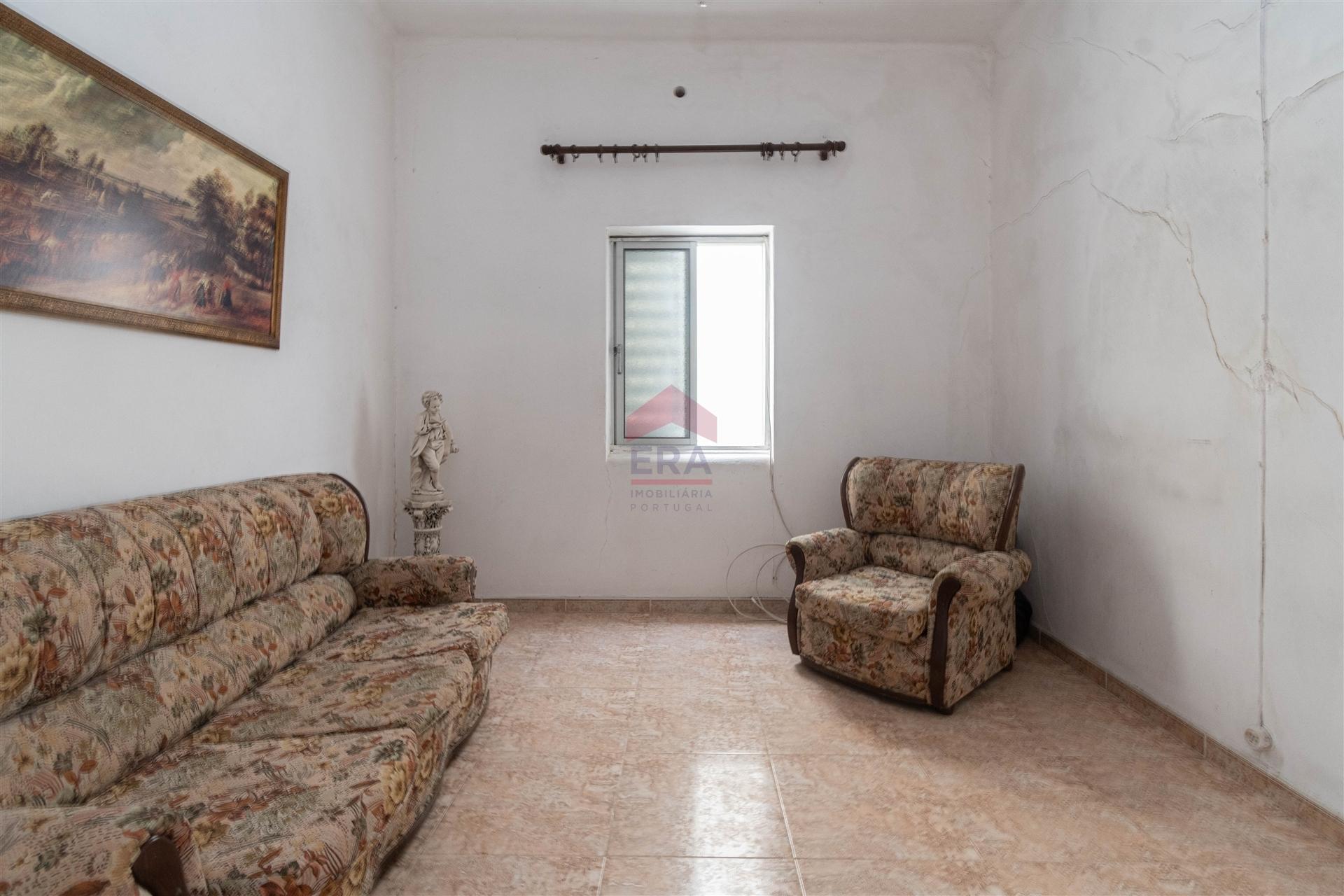 Moradia Geminada T4 Venda em Quarteira,Loulé