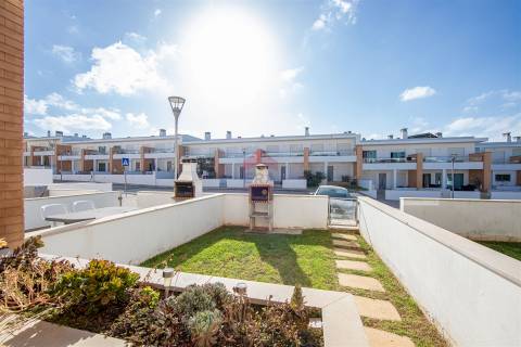 Moradia T2 Venda em Albufeira e Olhos de Água,Albufeira