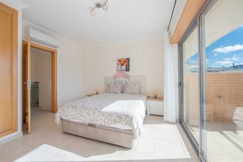 Moradia T2 Venda em Albufeira e Olhos de Água,Albufeira
