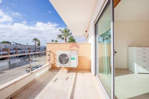 Moradia T2 Venda em Albufeira e Olhos de Água,Albufeira