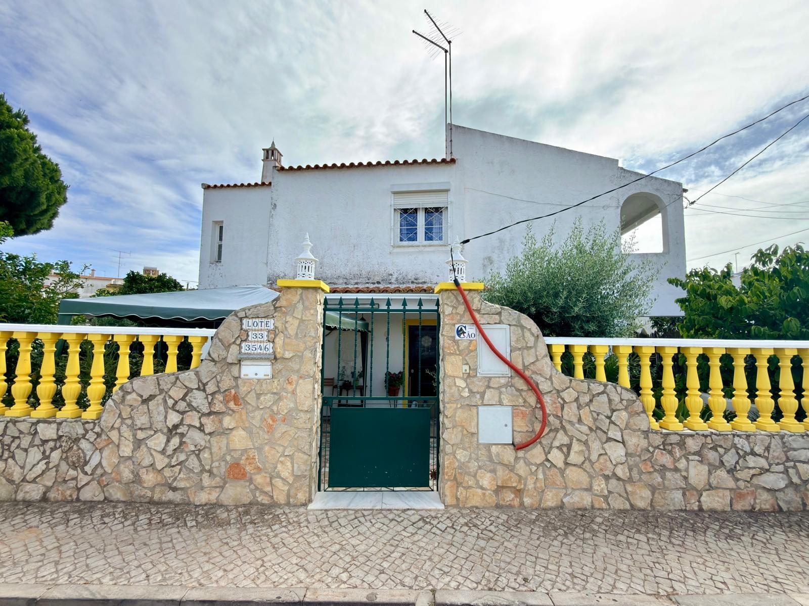 Moradia Geminada T2+2 Venda em Quarteira,Loulé