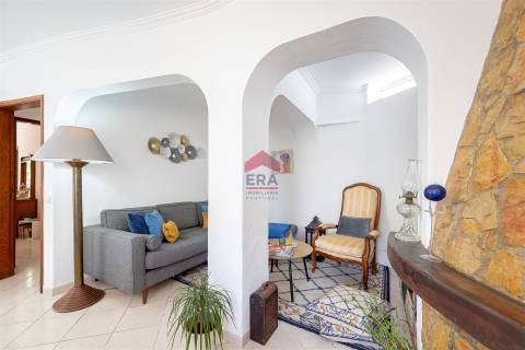 Moradia Geminada T2+2 Venda em Quarteira,Loulé