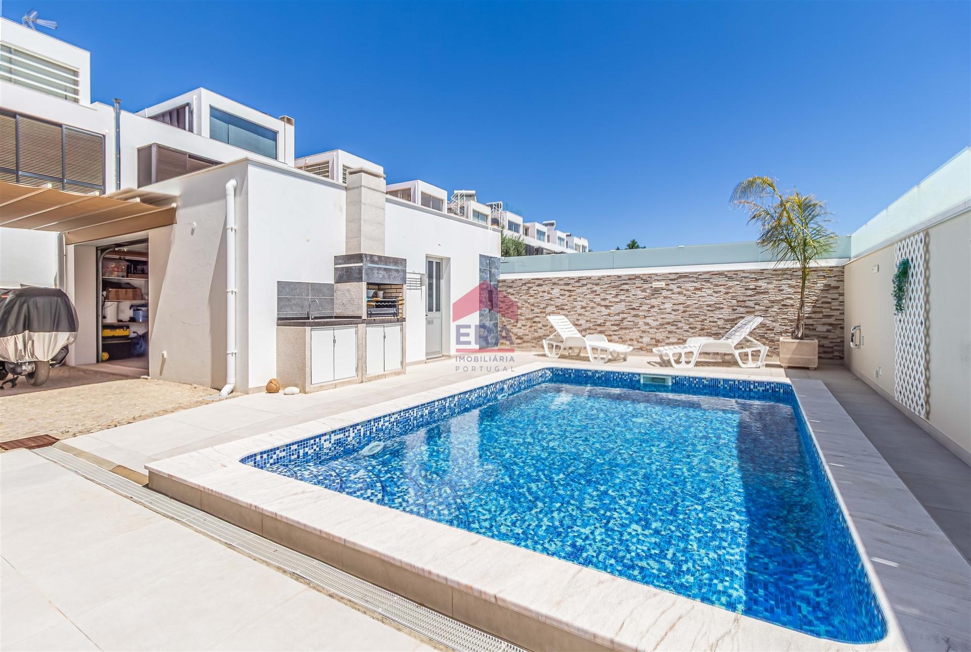 Moradia Geminada T4 Venda em Tavira (Santa Maria e Santiago),Tavira