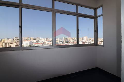 Apartamento T1 Venda em Faro (Sé e São Pedro),Faro