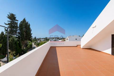 Moradia >=T10 Venda em Lagoa e Carvoeiro,Lagoa (Algarve)