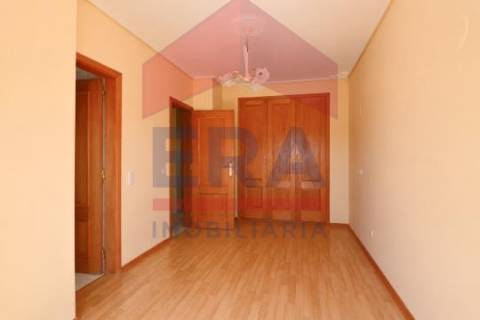 Apartamento T4 Venda em Faro (Sé e São Pedro),Faro