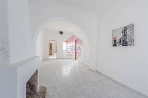 Moradia Geminada T2 Venda em Quarteira,Loulé