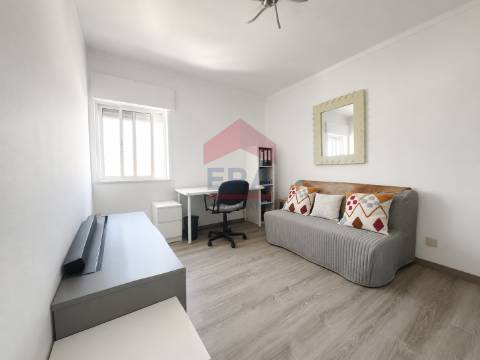 Apartamento T3 Venda em Quarteira,Loulé
