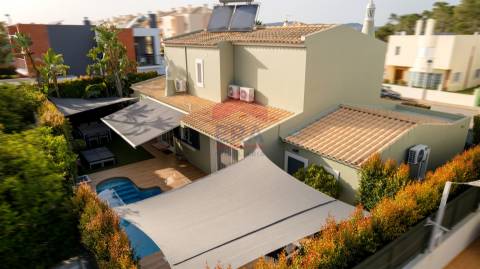 Moradia Isolada T4 Venda em Montenegro,Faro