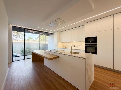 Moradia T4 Venda em Canidelo,Vila Nova de Gaia