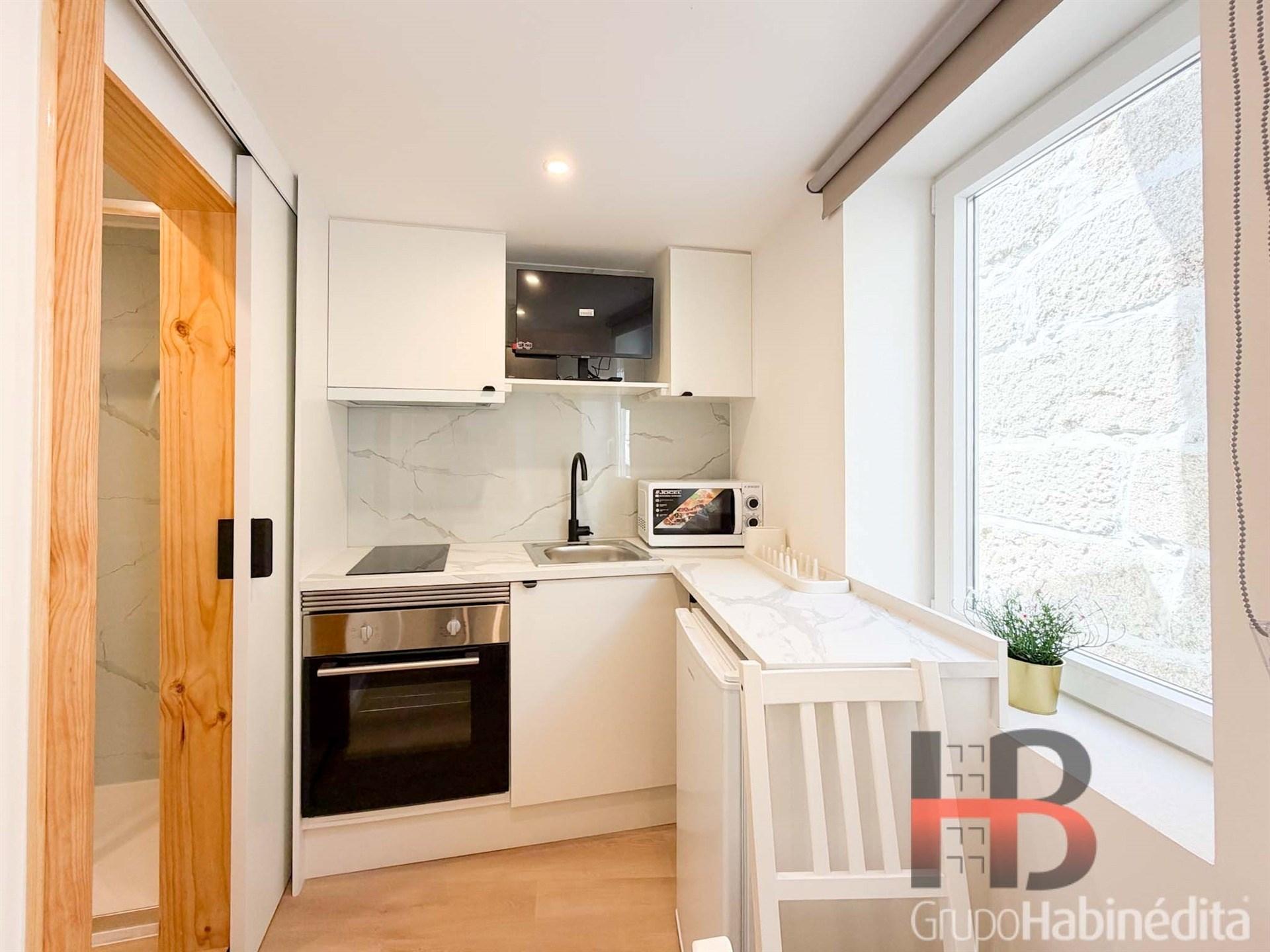 Casa T1 Duplex Reabilitada | Mobilada e Equipada | Terraço Privativo | Porto