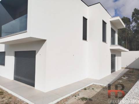 Moradia Isolada T3+1 Venda em Santa Maria da Feira, Travanca, Sanfins e Espargo,Santa Maria da Feira