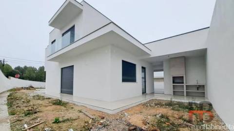Moradia Isolada T3+1 Venda em Santa Maria da Feira, Travanca, Sanfins e Espargo,Santa Maria da Feira