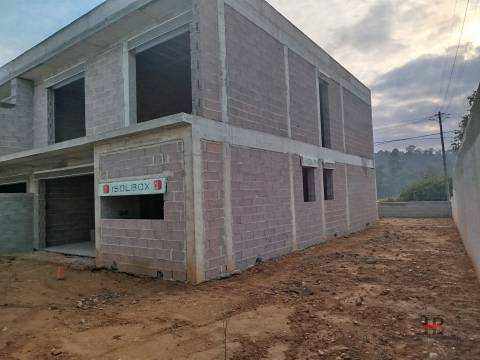 Moradia em Banda T3 Venda em Santa Maria da Feira, Travanca, Sanfins e Espargo,Santa Maria da Feira