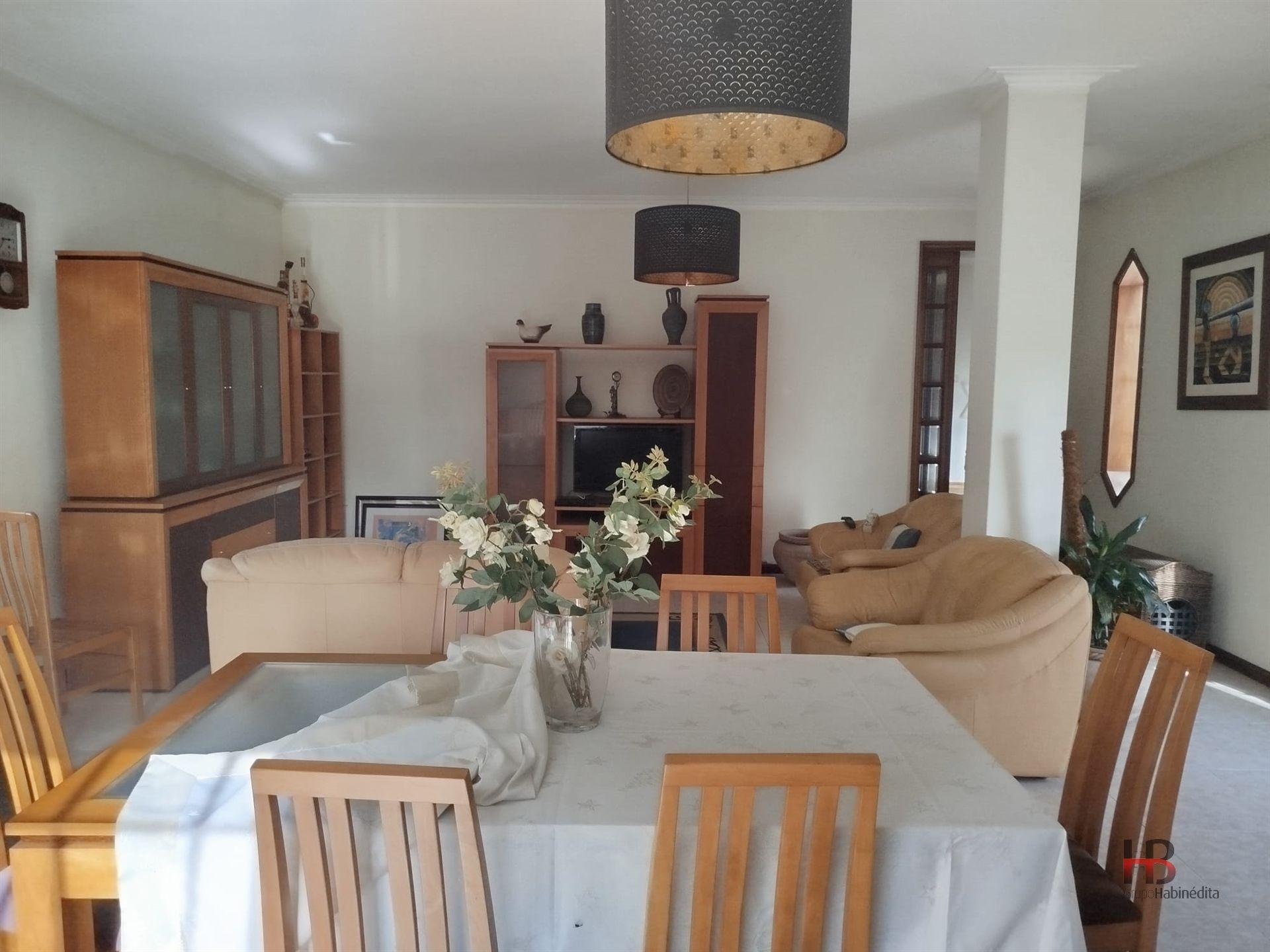 Moradia Isolada T3+1 Venda em Macieira de Sarnes,Oliveira de Azeméis