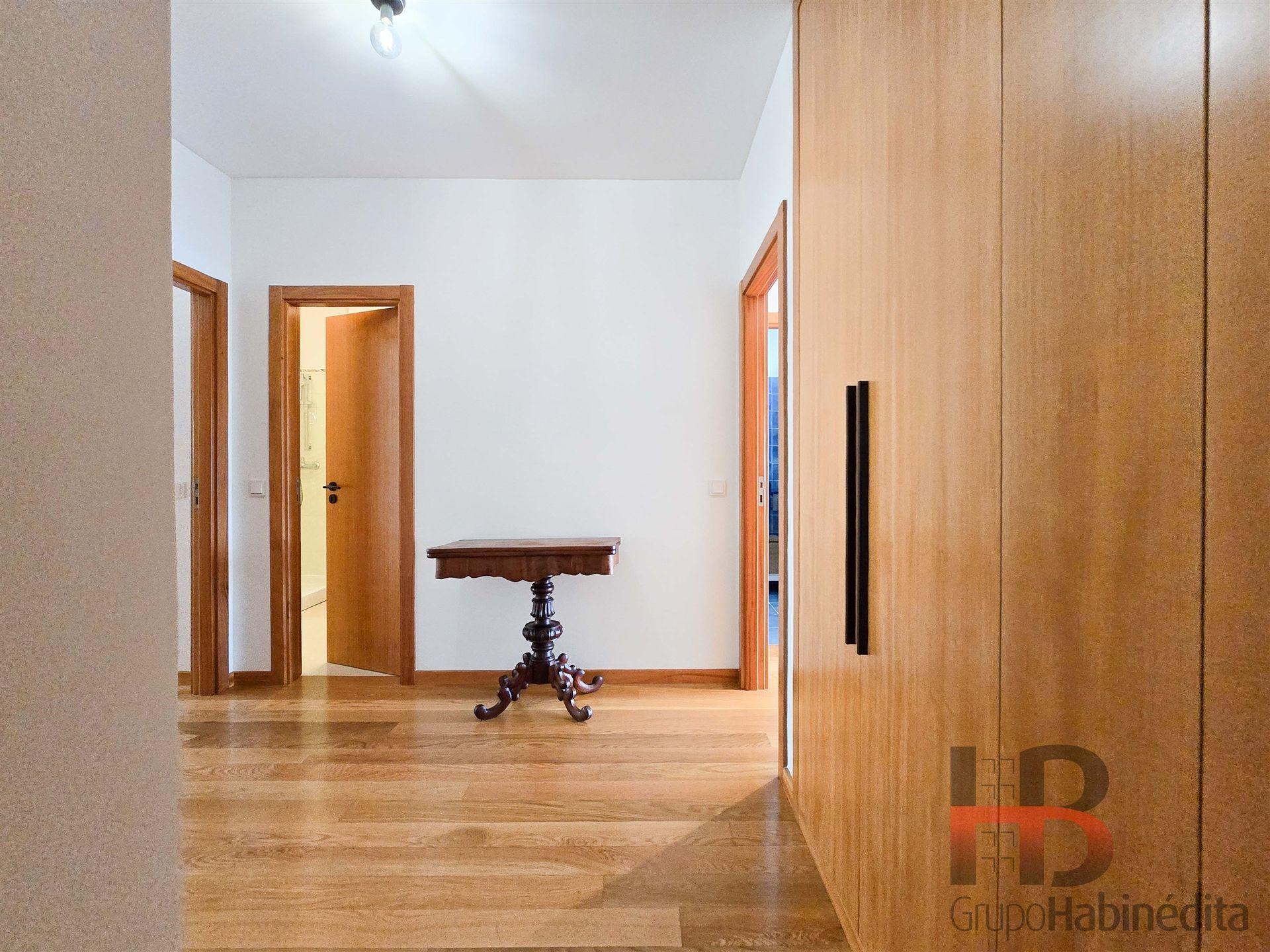 Apartamento T3 Arrendamento em Aldoar, Foz do Douro e Nevogilde,Porto
