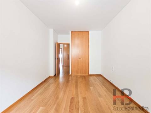 Apartamento T3 Arrendamento em Aldoar, Foz do Douro e Nevogilde,Porto