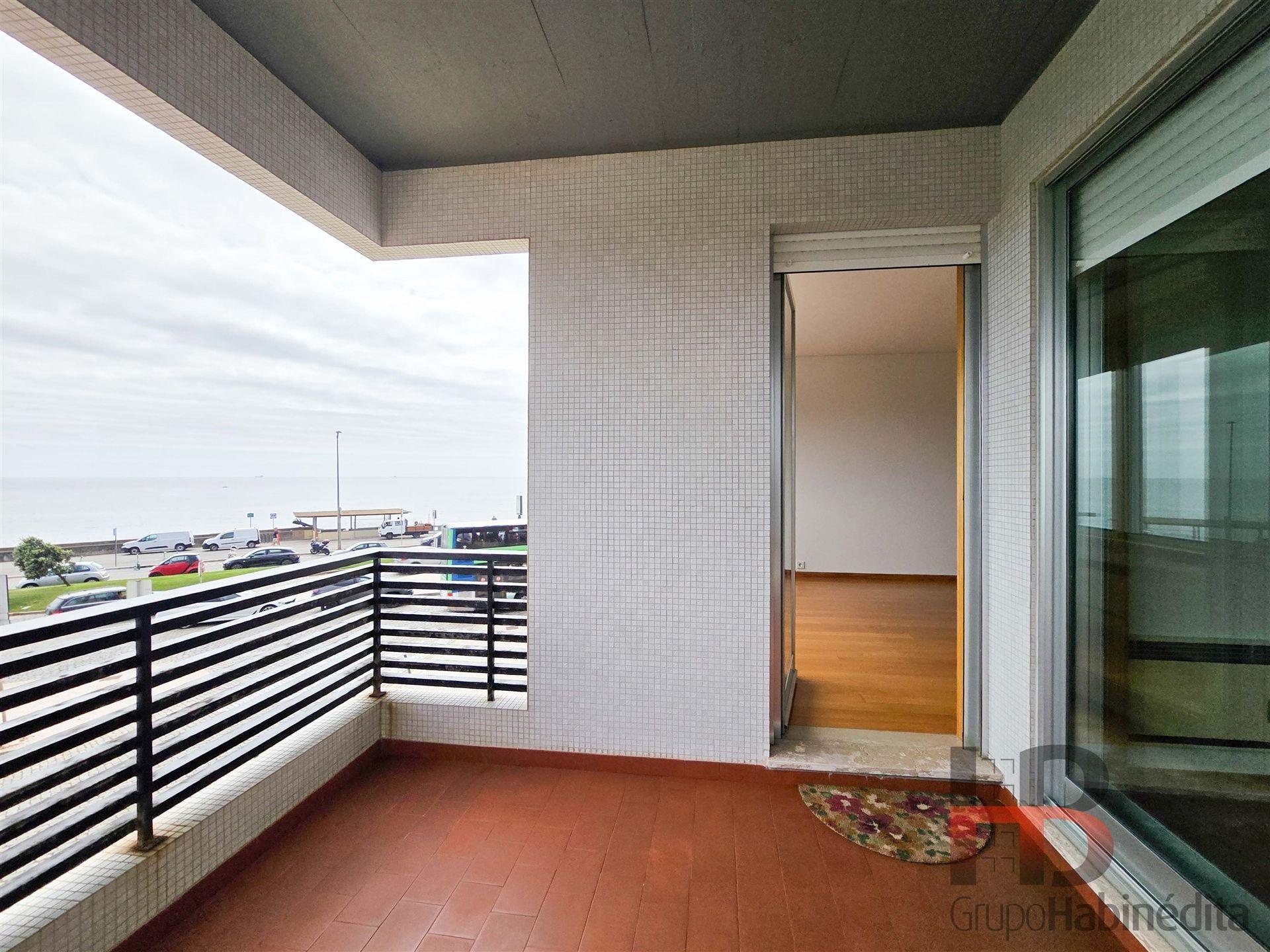 Apartamento T3 Arrendamento em Aldoar, Foz do Douro e Nevogilde,Porto