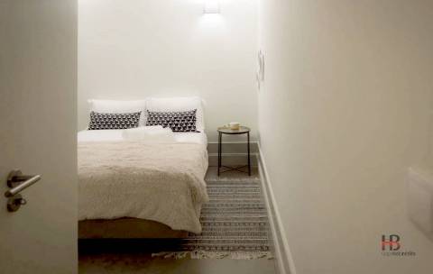 Apartamento T0+1 com Jardim e Logradouro no Centro do Porto