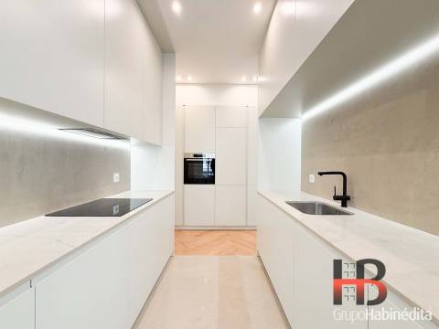 Apartamento T3 Venda em Cedofeita, Santo Ildefonso, Sé, Miragaia, São Nicolau e Vitória,Porto