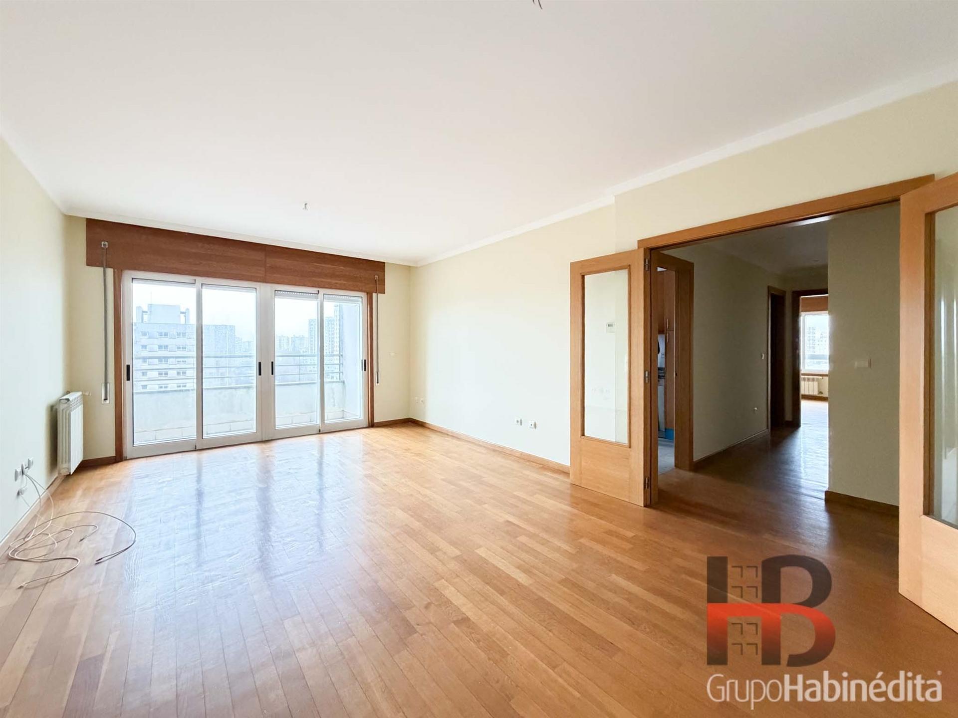 Apartamento T2 Arrendamento em Lordelo do Ouro e Massarelos,Porto