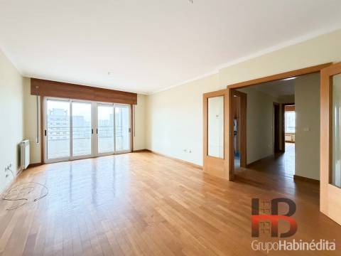 Apartamento T2 Arrendamento em Lordelo do Ouro e Massarelos,Porto