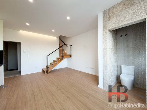 Apartamento T3 DUPLEX Venda em Campanhã,Porto