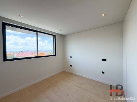 Apartamento T3 Venda em Gondomar (São Cosme), Valbom e Jovim,Gondomar
