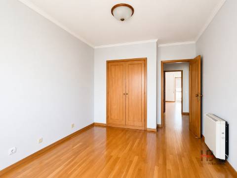 Apartamento T3 DUPLEX Arrendamento em São Mamede de Infesta e Senhora da Hora,Matosinhos