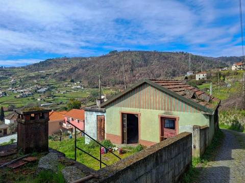 Moradia para Restaurar T2 Venda em Santa Marinha do Zêzere,Baião