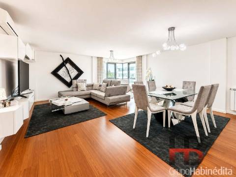 Apartamento T3 Venda em Ramalde,Porto