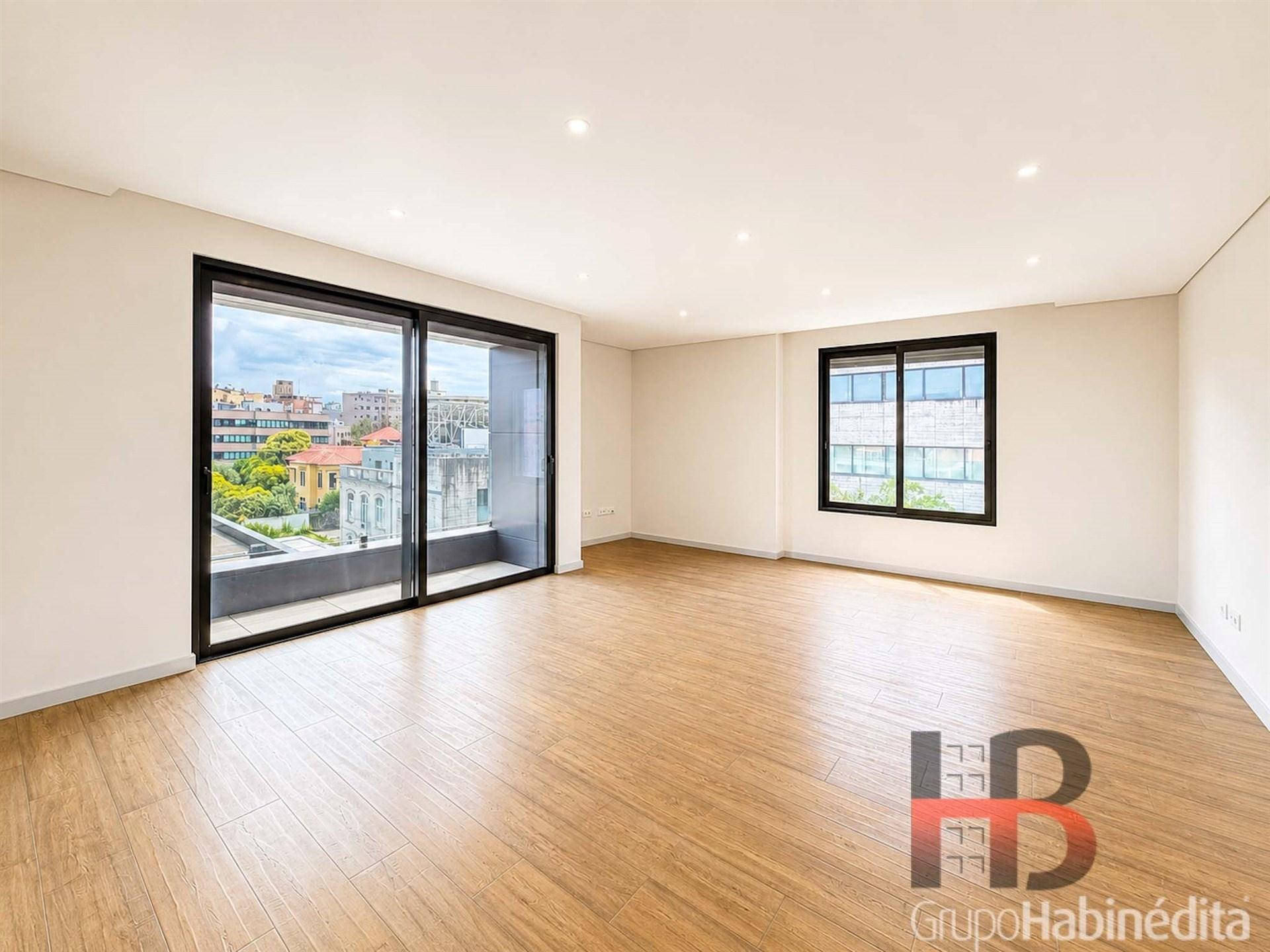 Apartamento T3 Venda em Cedofeita, Santo Ildefonso, Sé, Miragaia, São Nicolau e Vitória,Porto