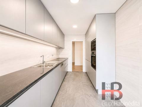 Apartamento T3 Venda em Cedofeita, Santo Ildefonso, Sé, Miragaia, São Nicolau e Vitória,Porto