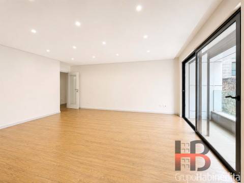 Apartamento T3 Venda em Cedofeita, Santo Ildefonso, Sé, Miragaia, São Nicolau e Vitória,Porto