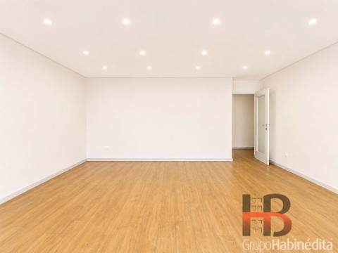 Apartamento T3 Venda em Cedofeita, Santo Ildefonso, Sé, Miragaia, São Nicolau e Vitória,Porto