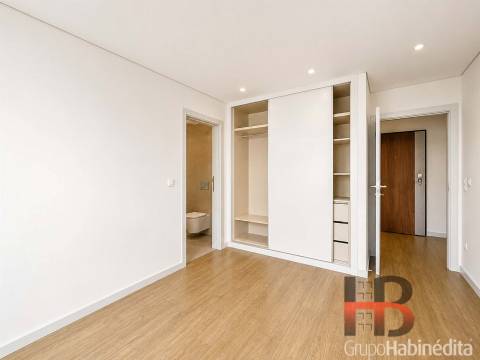 Apartamento T3 Venda em Cedofeita, Santo Ildefonso, Sé, Miragaia, São Nicolau e Vitória,Porto