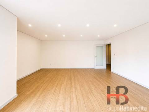 Apartamento T3 Venda em Cedofeita, Santo Ildefonso, Sé, Miragaia, São Nicolau e Vitória,Porto