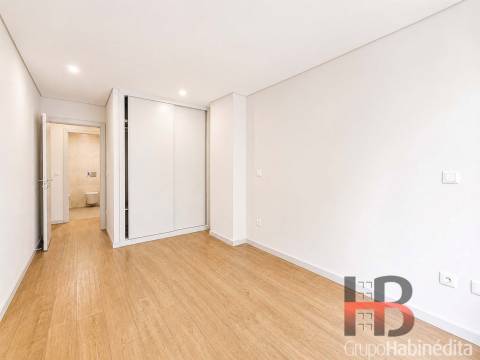 Apartamento T3 Venda em Cedofeita, Santo Ildefonso, Sé, Miragaia, São Nicolau e Vitória,Porto