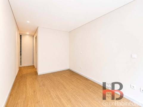 Apartamento T3 Venda em Cedofeita, Santo Ildefonso, Sé, Miragaia, São Nicolau e Vitória,Porto