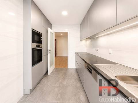 Apartamento T3 Venda em Cedofeita, Santo Ildefonso, Sé, Miragaia, São Nicolau e Vitória,Porto