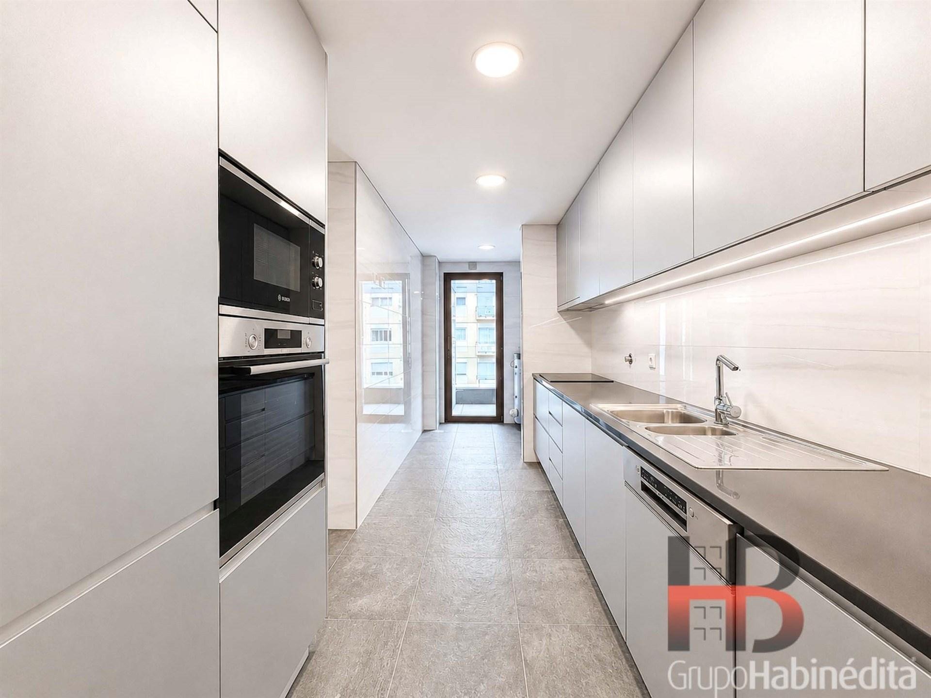 Apartamento T3 Venda em Cedofeita, Santo Ildefonso, Sé, Miragaia, São Nicolau e Vitória,Porto