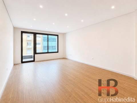 Apartamento T3 Venda em Cedofeita, Santo Ildefonso, Sé, Miragaia, São Nicolau e Vitória,Porto