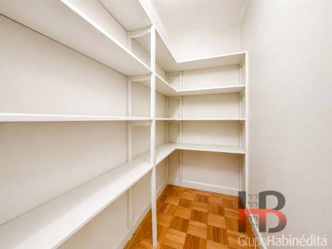 Apartamento T4 Arrendamento em Lordelo do Ouro e Massarelos,Porto