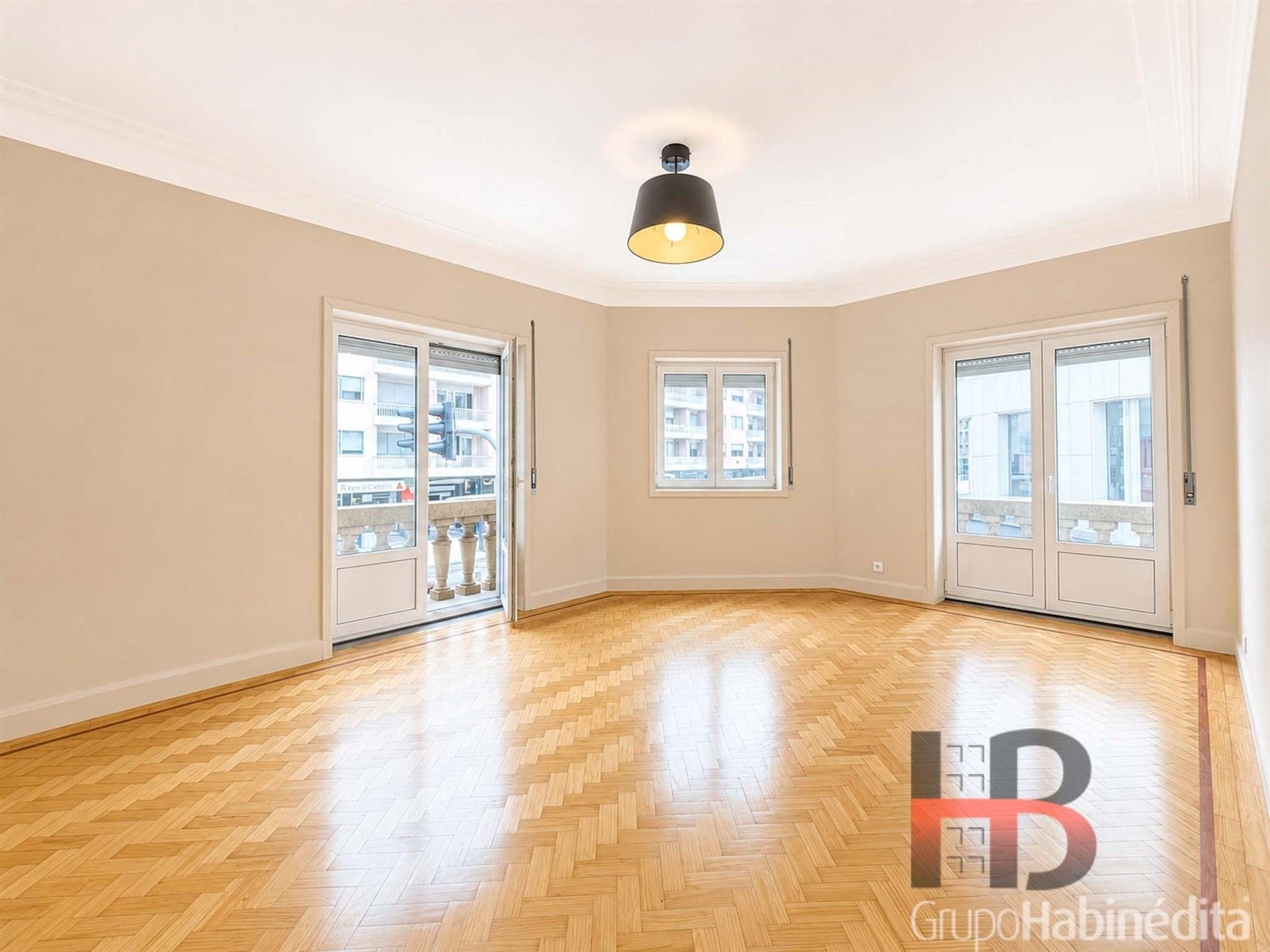 Apartamento T4 Arrendamento em Lordelo do Ouro e Massarelos,Porto