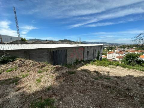 Terreno para construção com 6.652 m2 em São Miguel, Vizela