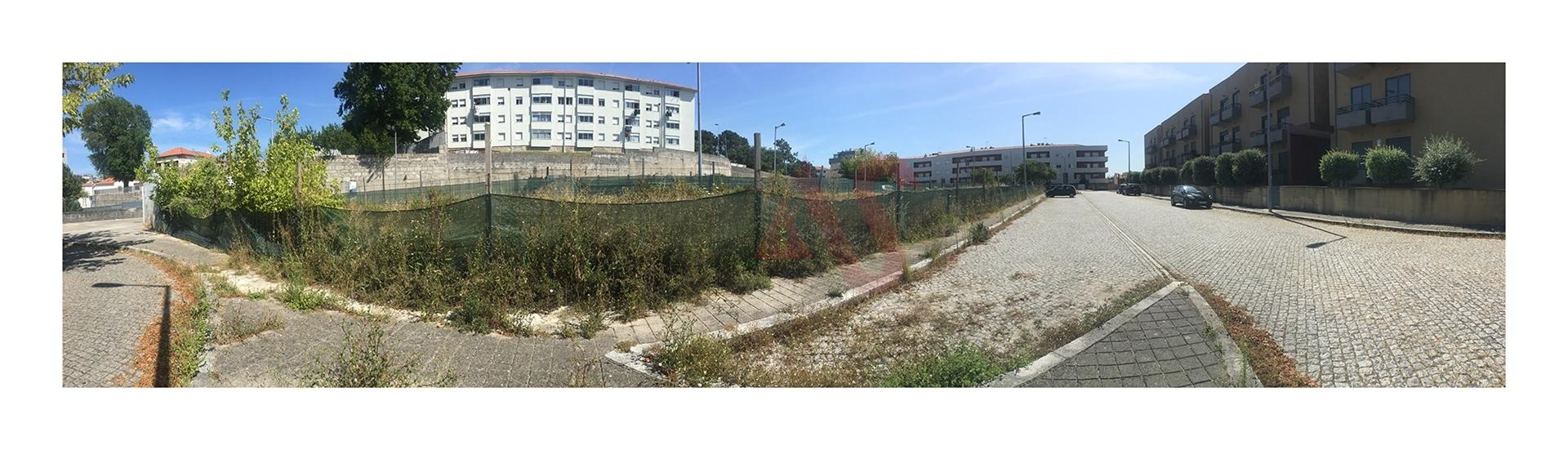 Loteamento com 1.277m2 em Campanhã, Porto