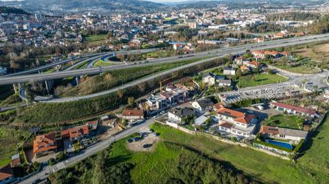 Moradia T3 em Banda em construção em Antime, Fafe