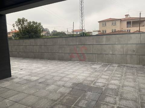 Apartamento T2 no Centro de Freamunde, Paços de Ferreira
